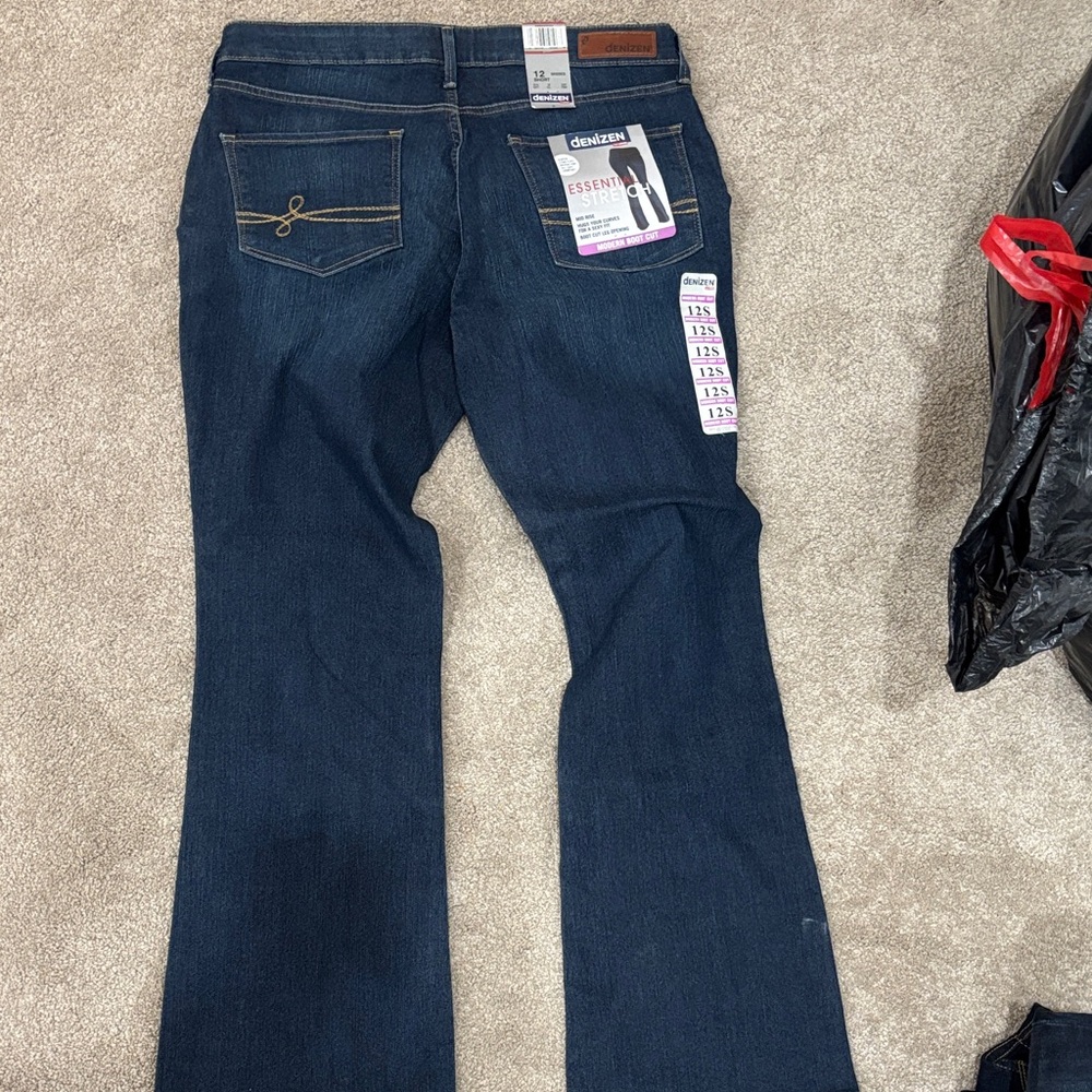 Denizen Women's Classic Indigo Boot Cut stretch Jeans